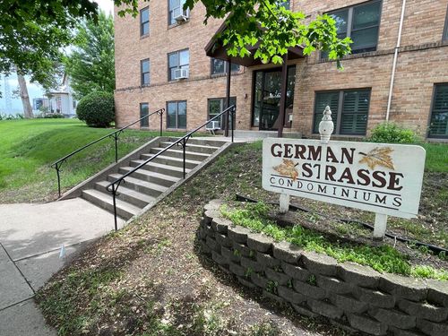 2b-323 N German St, New Ulm, MN, 56073-1655 | Card Image