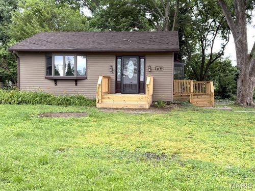 721 S Cherry Street, O'Fallon, IL, 62269 | Card Image