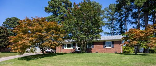 104 Stark Cir N, Wilson, NC, 27893-1742 | Card Image