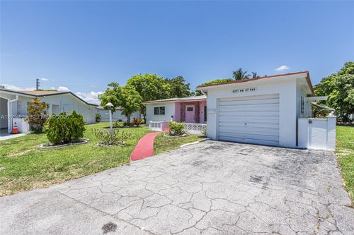 4397 Nw 47th Ter, Lauderdale Lakes, FL, 33319-4627 | Card Image