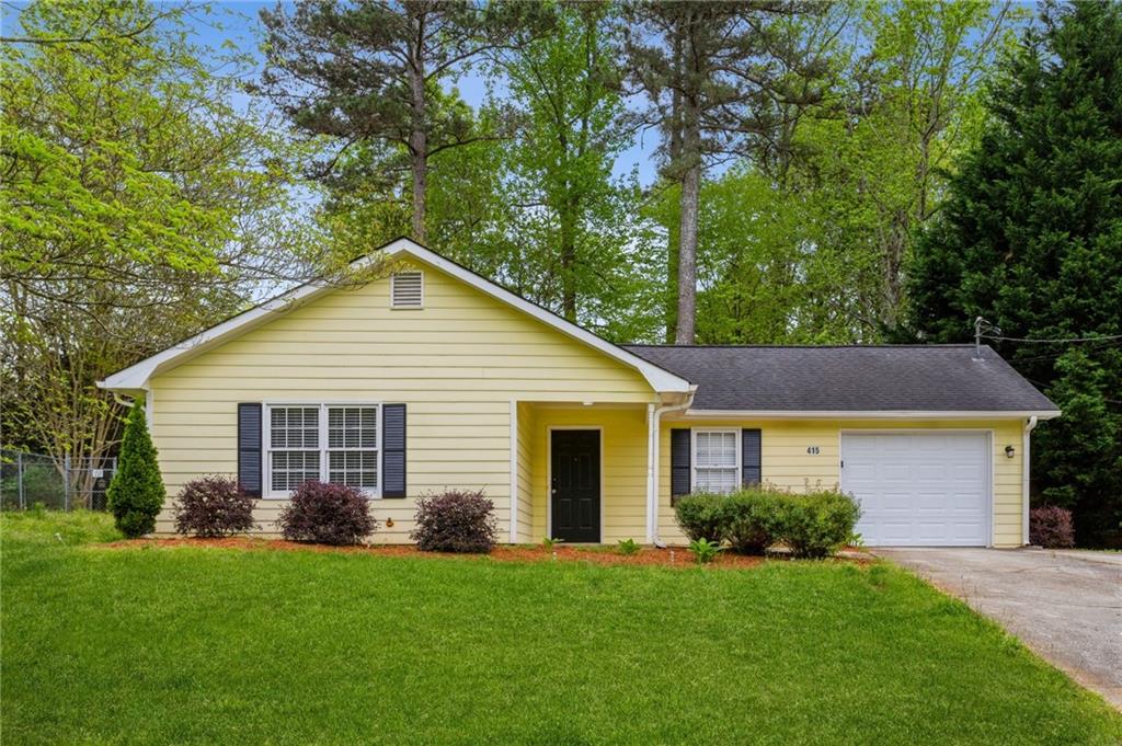 Springlake Dr, Lawrenceville, GA 30046