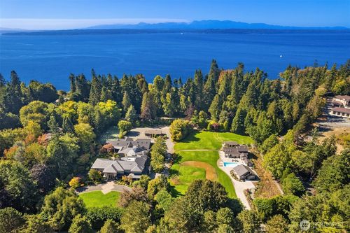 22430 Dogwood Ln, Woodway, WA, 98020-6122 | Card Image