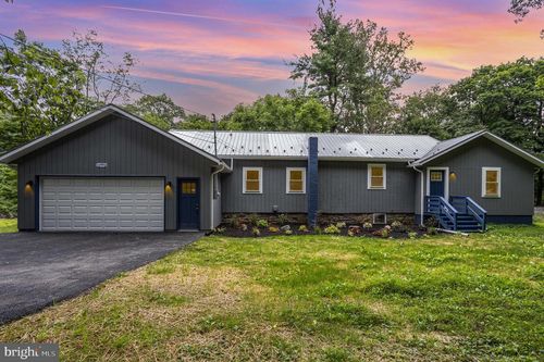 11772 Furnace Rd, BLUE RIDGE SUMMIT, PA, 17214-9517 | Card Image