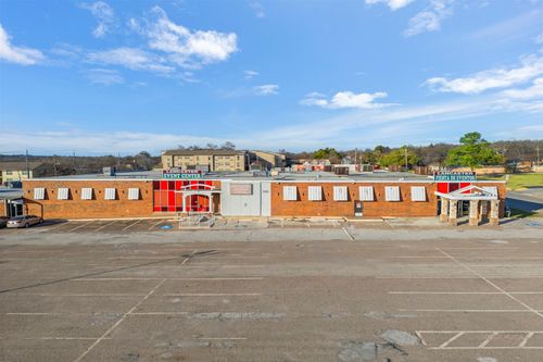 5601 E Lancaster Ave, Fort Worth, TX, 76112-6450 | Card Image