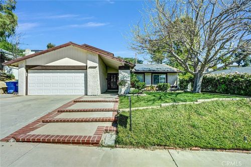 23041 Posada Dr, Valencia, CA, 91354-2211 | Card Image