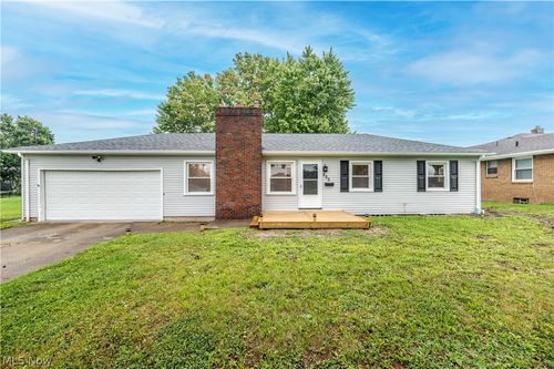 550 Neoka Drive, Campbell, OH, 44405 | Card Image