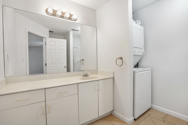 155 - 155 Breakers Ln, Condo with 1 bedrooms, 2 bathrooms and 1 parking in Stratford CT | Image 6
