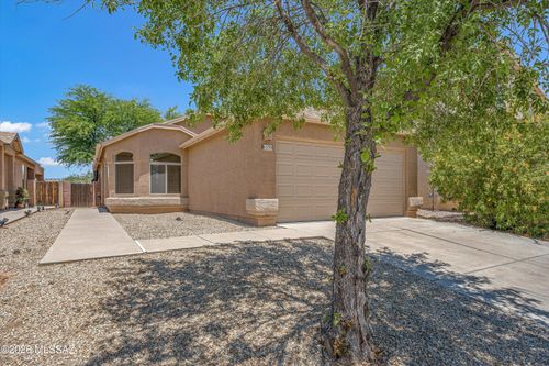 6339 E Garden Stone Dr, Tucson, AZ, 85756-8484 | Card Image