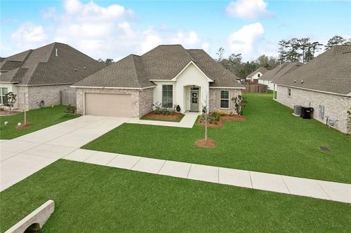 39595 Fairhope Dr, Ponchatoula, LA, 70454-5017 | Card Image