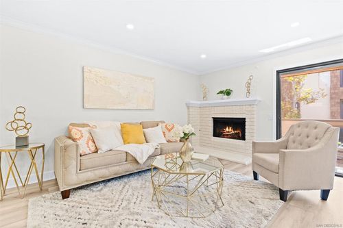 unit-210-8870 Villa La Jolla Dr, La Jolla, CA, 92037-1931 | Card Image