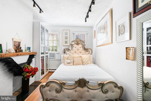 320 S Juniper St, PHILADELPHIA, PA, 19107-6309 | Card Image