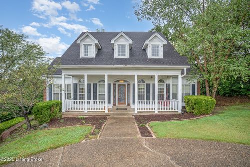 7204 Austinwood Rd, Louisville, KY, 40214-5924 | Card Image