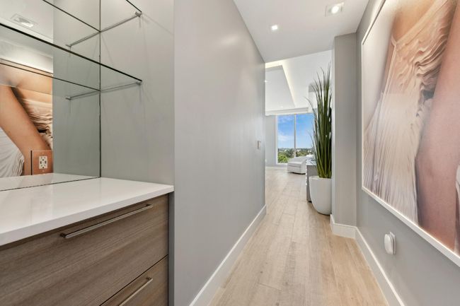 UNIT-5C - 3730 N Ocean Dr, Condo with 3 bedrooms, 4 bathrooms and null parking in Riviera Beach FL | Image 9
