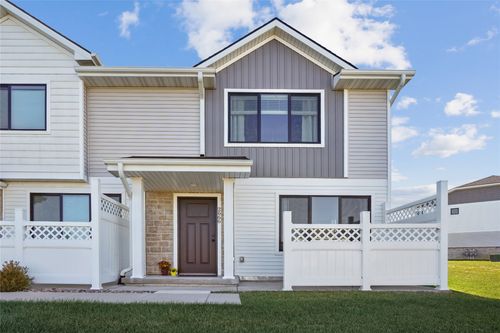 2666 Se Osier Ave, West Des Moines, IA, 50265-6600 | Card Image