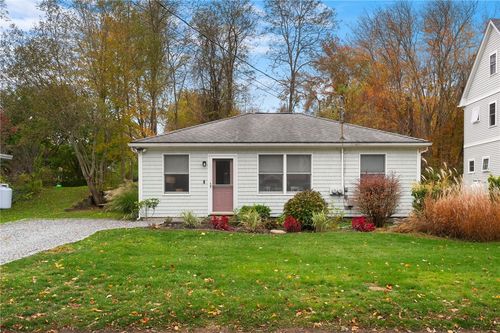 63 Buoy St, Jamestown, RI, 02835-3017 | Card Image