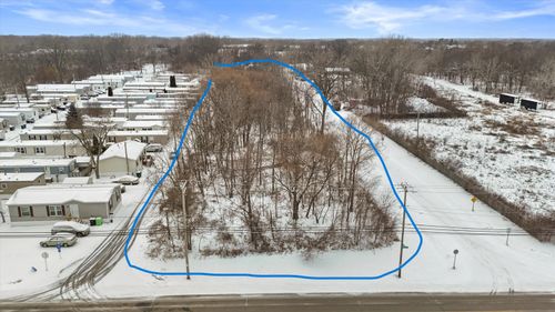 8465 S 5th Ave, Oak Creek, WI, 53154-3503 | Card Image