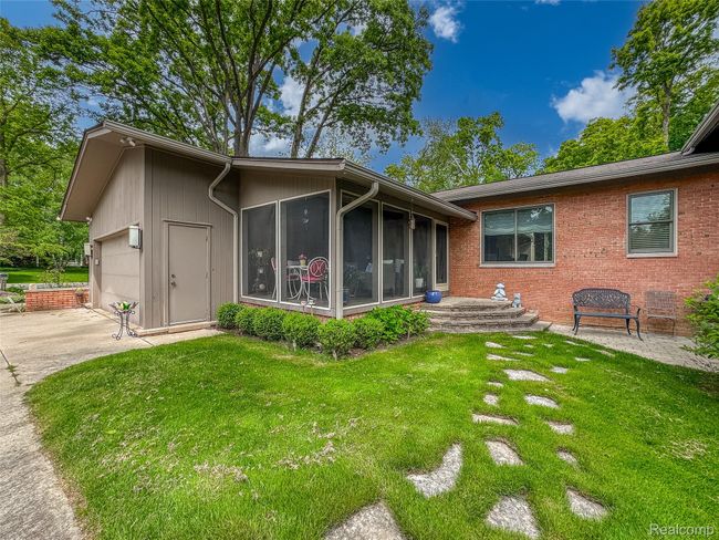 Three Season Porch | Image 44