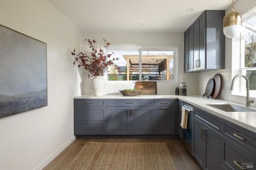 614 Tamalpais Dr, Corte Madera, CA, 94925-1633 | Card Image