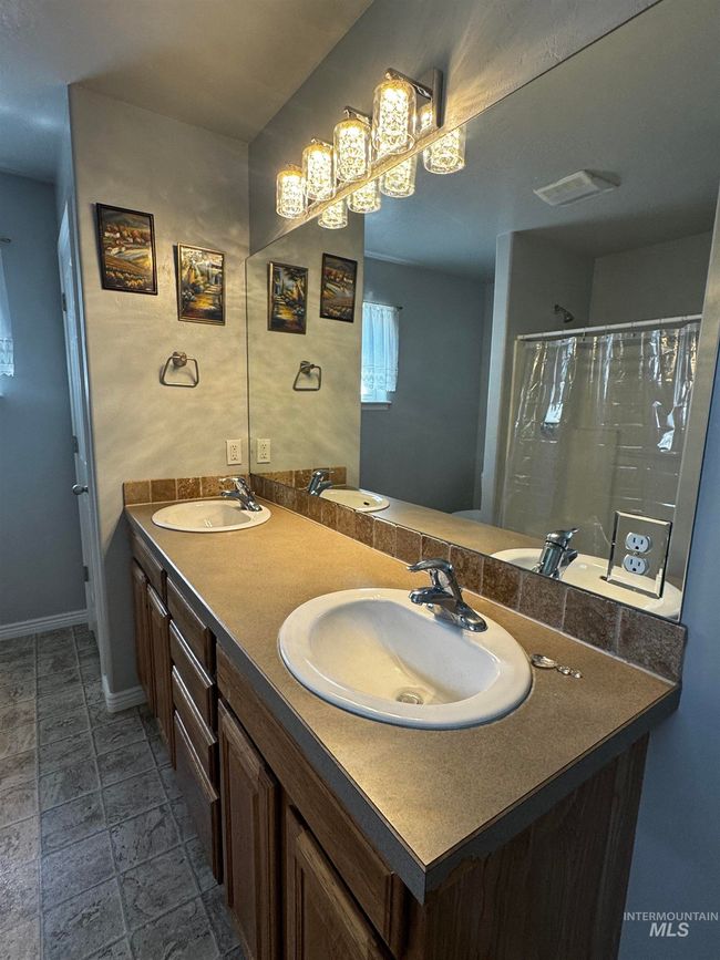 1173 Knoll Ridge Rd, House other with 3 bedrooms, 2 bathrooms and 2 parking in Twin Falls ID | Image 16