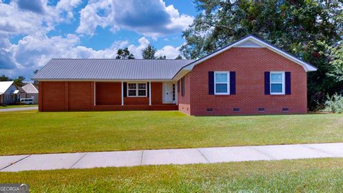 131 N Jones St, Midville, GA, 30441-4121 | Card Image