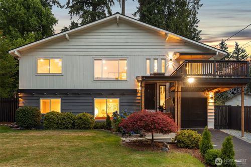 331 137th St Sw, Everett, WA, 98208-6805 | Card Image