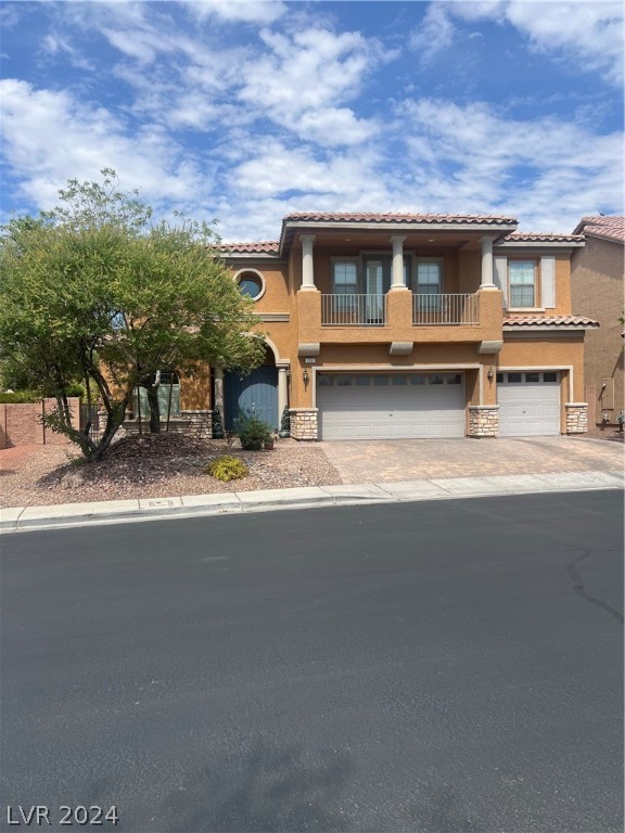 Puetollano Dr, North Las Vegas, NV 89084