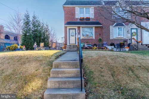 1024 Oakwood Dr, GLENOLDEN, PA, 19036-1513 | Card Image