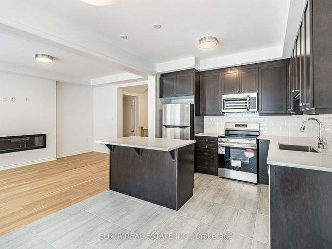 3022 Langdon Rd, House attached with 3 bedrooms, 3 bathrooms and 1 parking in Oakville ON | Image 14