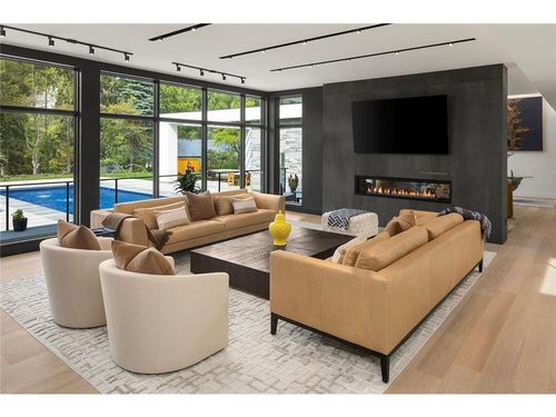 4513 Laguna Dr, Edina, MN, 55435-1624 | Card Image