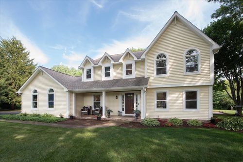39W811 Hoeweed Lane, St. Charles, IL, 60175 | Card Image