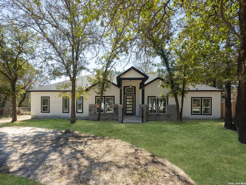 3814 Waterwood Pass Dr, Elmendorf, TX, 78112-6020 | Card Image