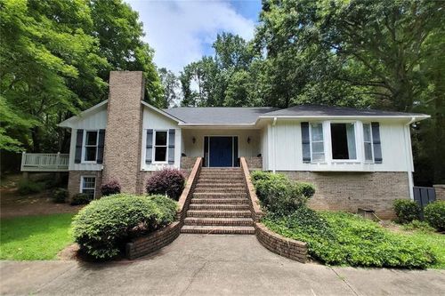 820 Oakhaven Dr, Roswell, GA, 30075-1230 | Card Image