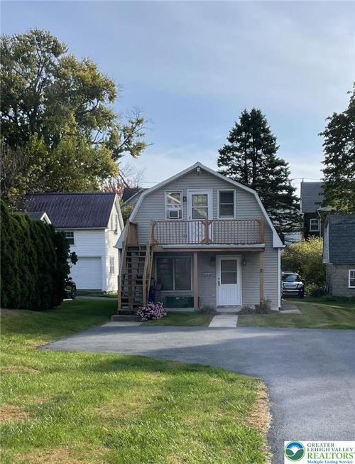 51 S Church St, Nazareth, PA, 18064-2004 | Card Image