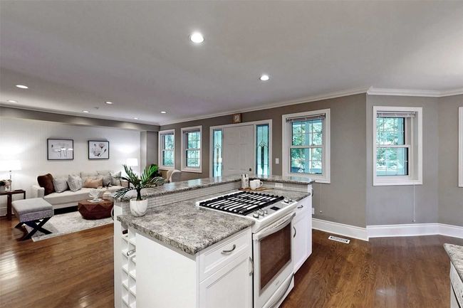 14 Duffin St, House other with 3 bedrooms, 3 bathrooms and 7 parking in Ajax ON | Image 6