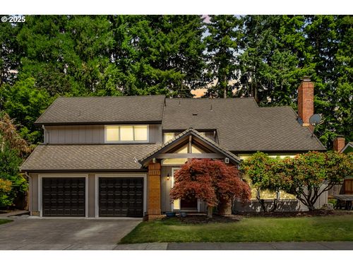 2611 Erin Way, Eugene, OR, 97408-4713 | Card Image