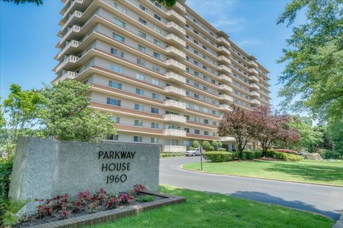 306-1960 N Parkway Ave, Memphis, TN, 38112 | Card Image