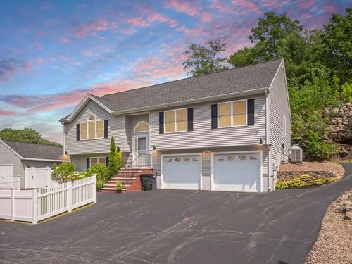 2 Gedney Dr, Peabody, MA, 01960 | Card Image