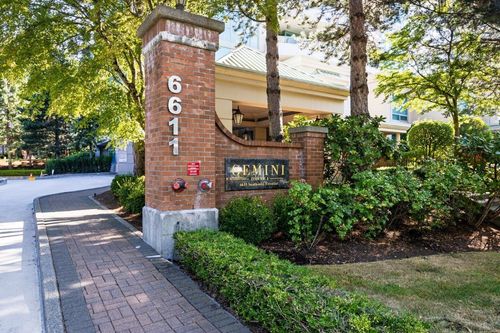 806-6611 Southoaks Cres, Burnaby, BC, V5E4L5 | Card Image