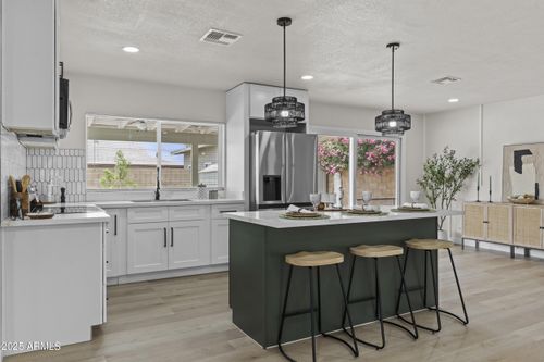 10612 N 48th Ave, Glendale, AZ, 85304-4306 | Card Image
