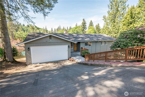 2441 W Lynnwood Dr, Longview, WA, 98632-5755 | Card Image