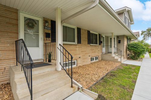 9019 18th Ave S, Bloomington, MN, 55425-2321 | Card Image