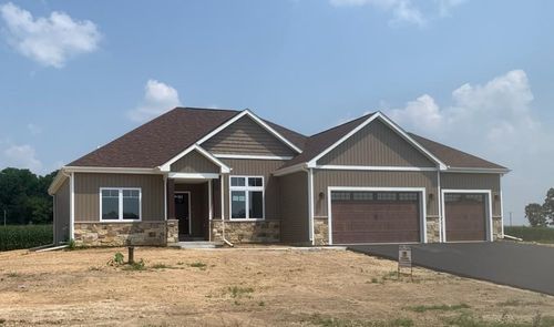 2828 Three Forks Rd, Belvidere, IL, 61008-9525 | Card Image