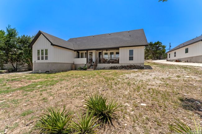1101 Persimmon Pass, House other with 3 bedrooms, 2 bathrooms and null parking in Fischer TX | Image 41