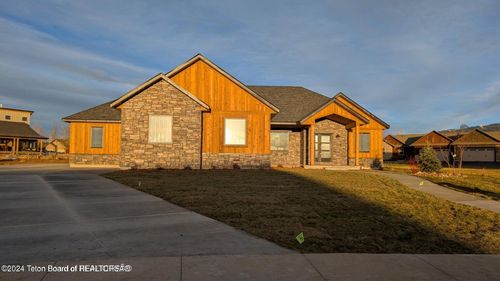 1021 Farmers Trl, Driggs, ID, 83422-5289 | Card Image