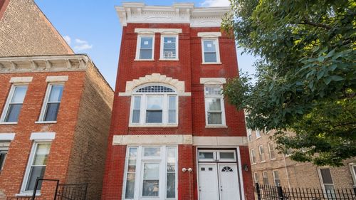 3r-1309 W Huron Street, Chicago, IL, 60642 | Card Image
