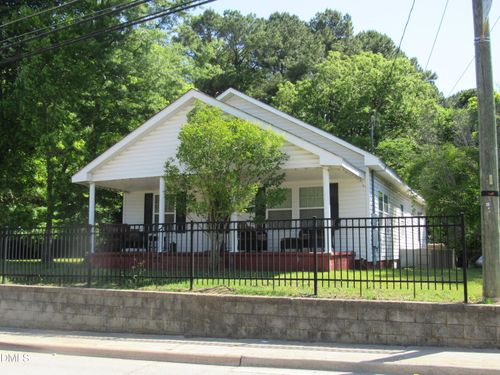 546 E Front St, Clayton, NC, 27520-2059 | Card Image