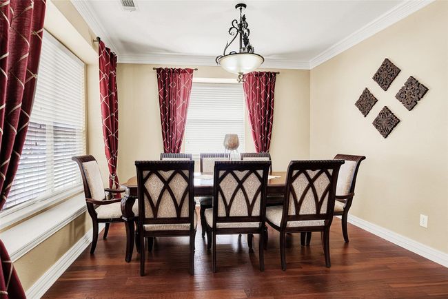 Formal dining | Image 11
