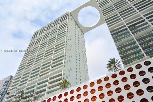 3008-500 Brickell Ave, Miami, FL, 33131-2586 | Card Image