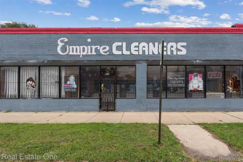 16300 W 7 Mile Rd, Detroit, MI, 48235-3001 | Card Image