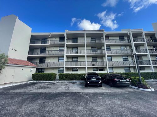 apt-406-118 Lake Emerald Dr, Oakland Park, FL, 33309-6278 | Card Image